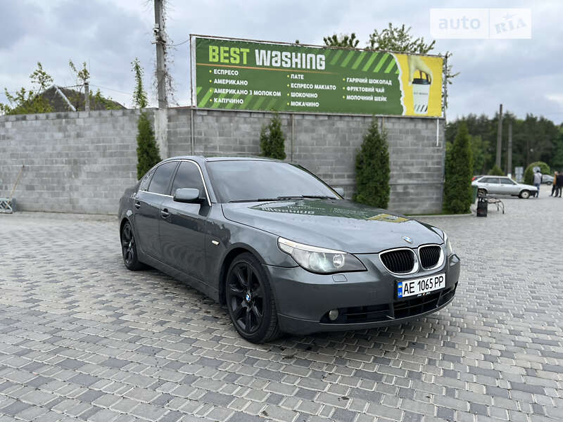 2004 bmw 530i