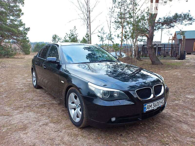 2003 bmw 530i