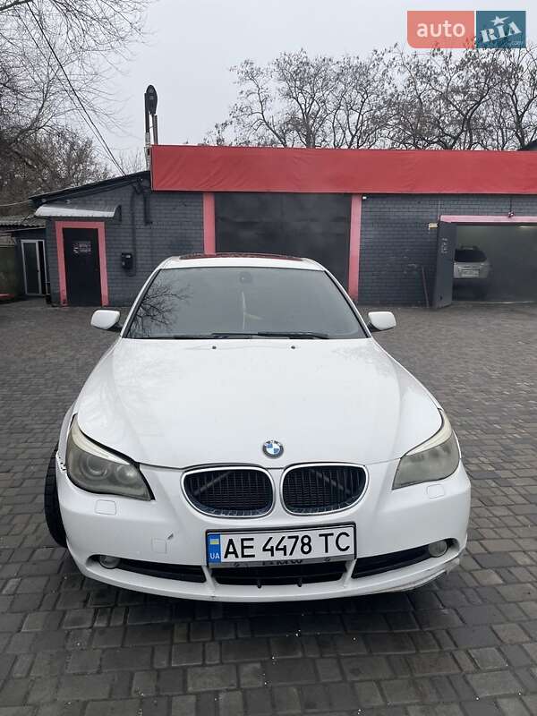 2005 bmw 523i