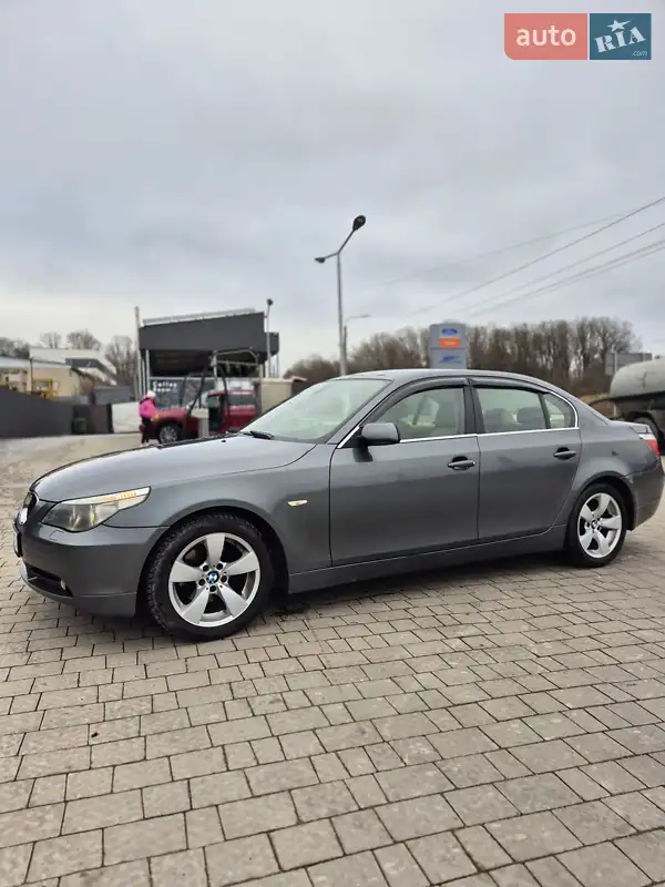2005 bmw 523i