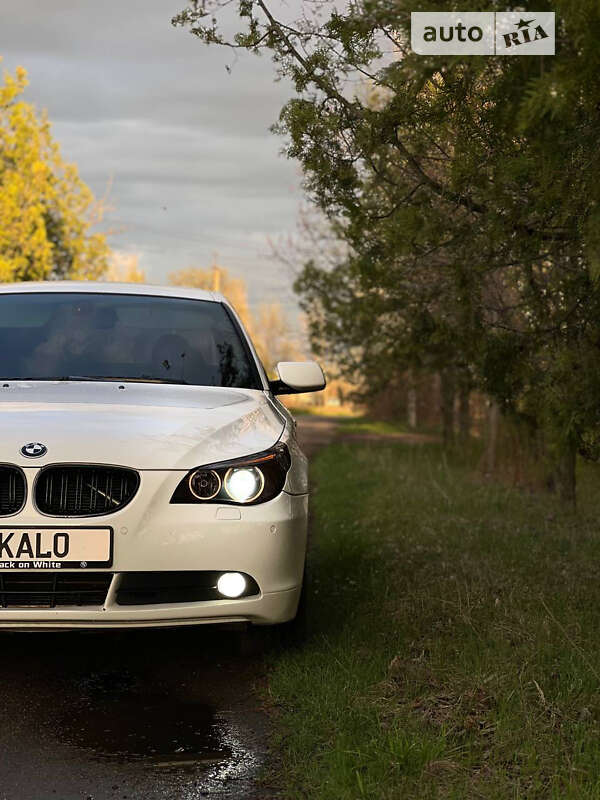 2005 bmw 523i