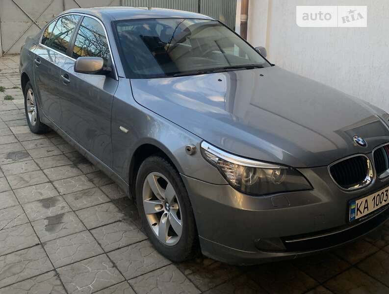 2009 bmw 520i