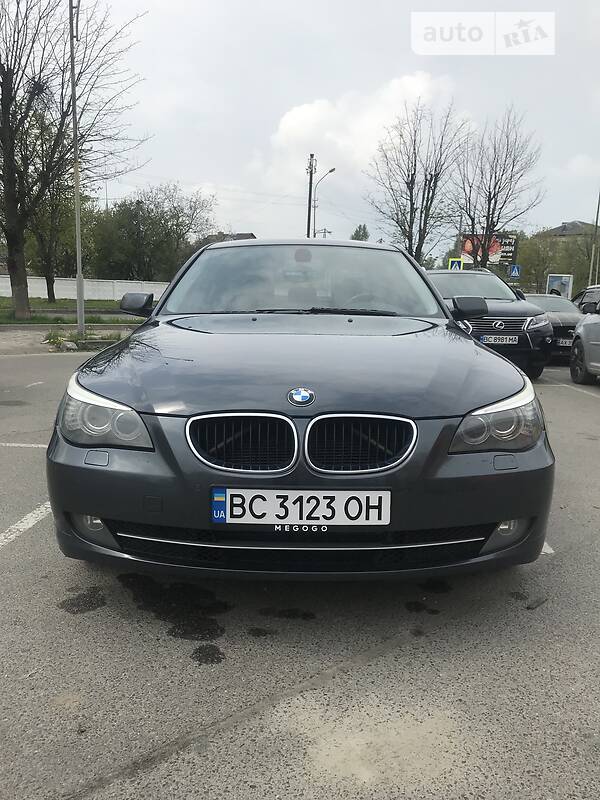 2008 bmw 520i