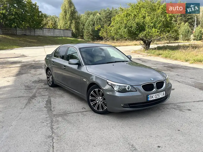 2008 bmw 520i