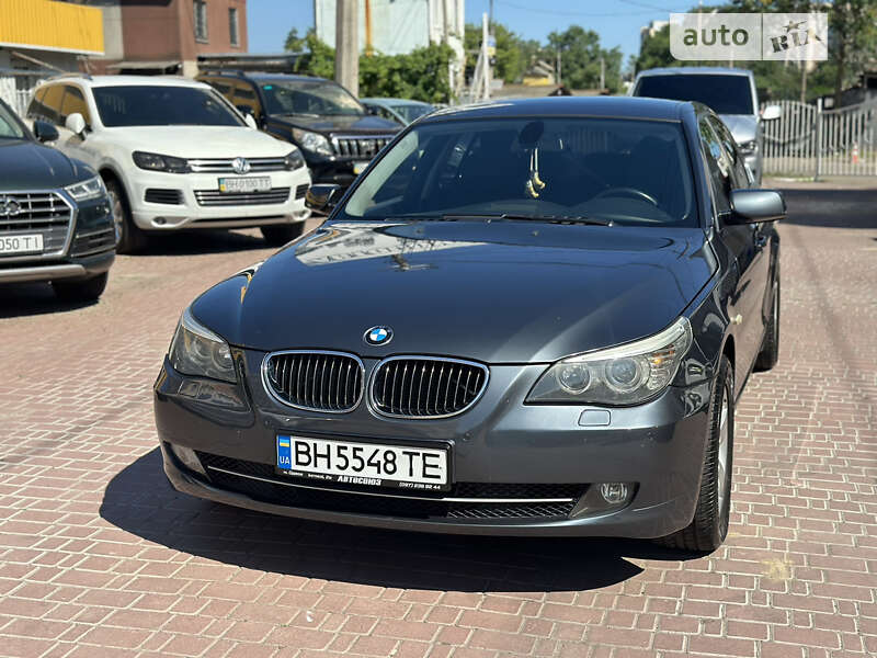 2008 bmw 520i
