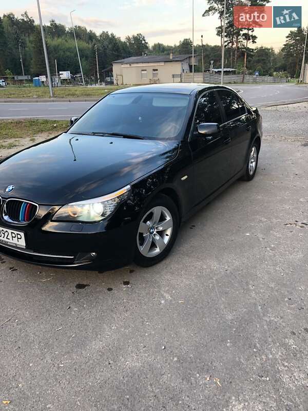 2008 bmw 520i