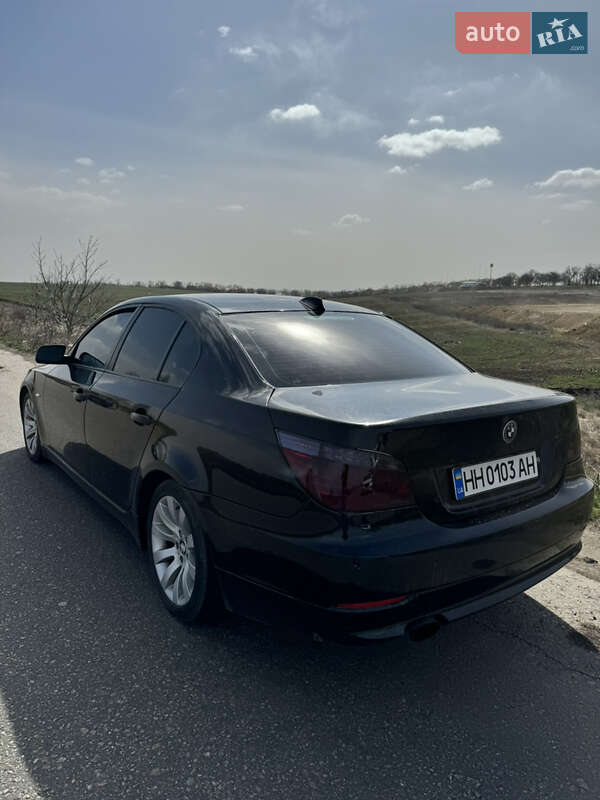2008 bmw 520i