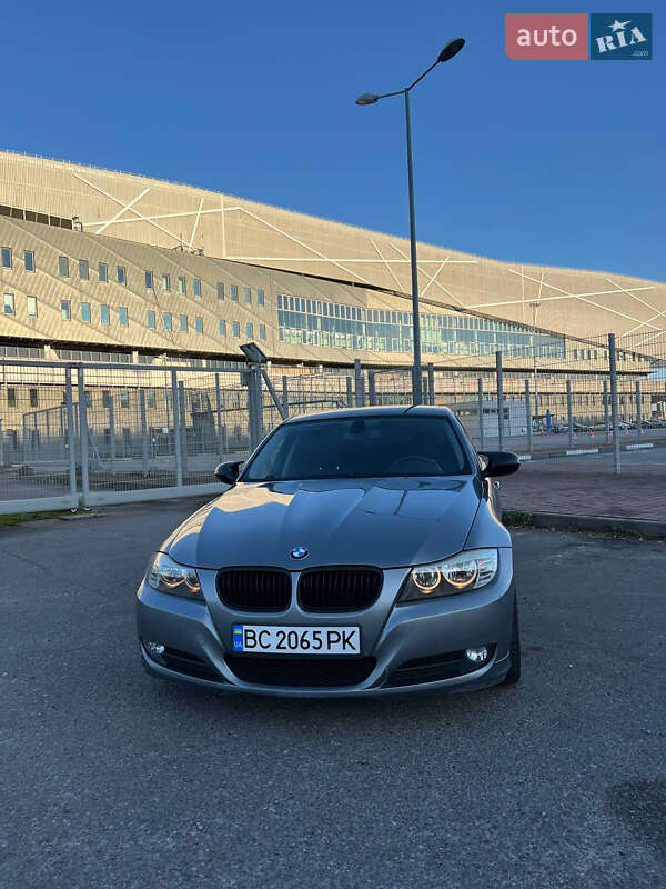 2009 bmw 318i