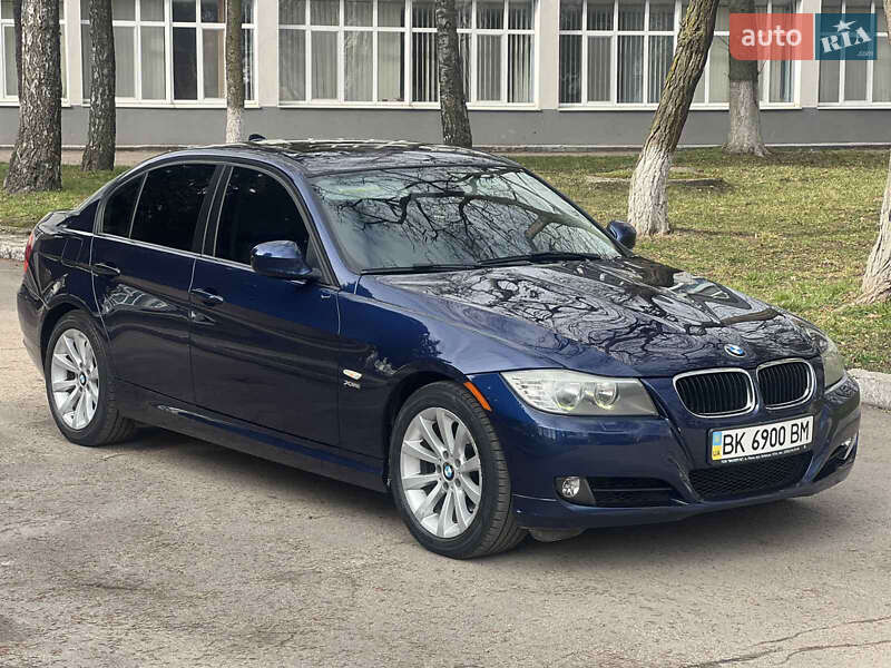2011 bmw 3 series