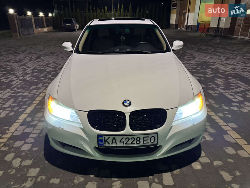 2011 bmw 3 series