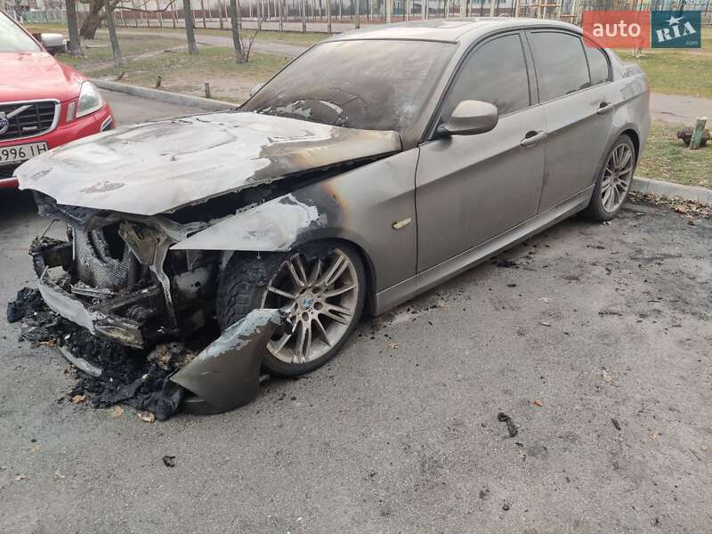 2011 bmw 3 series