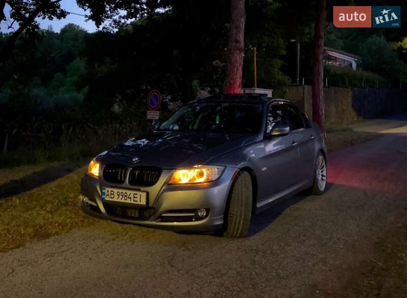 2011 bmw 3 series