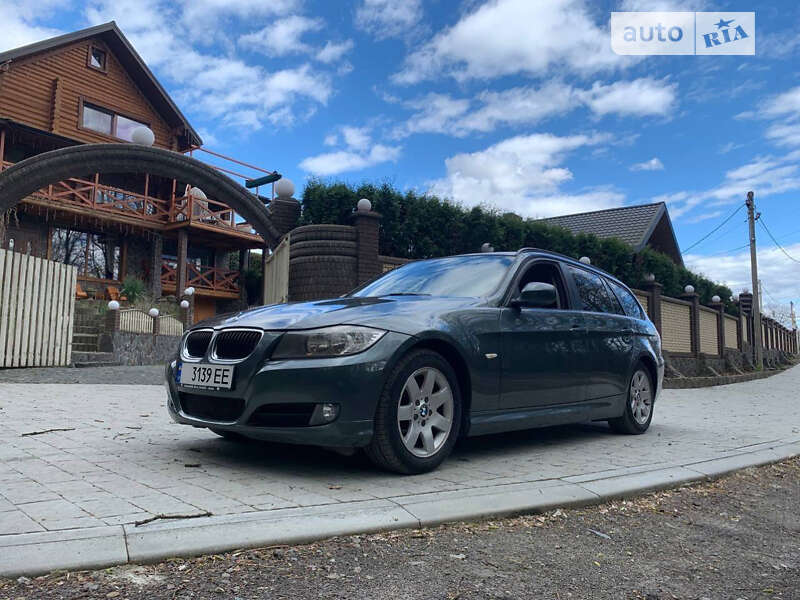 2011 bmw 318i