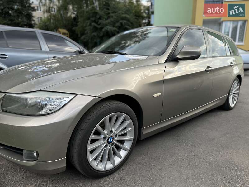 2012 bmw 320i