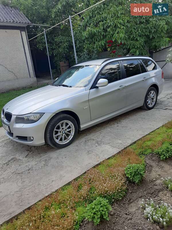 2011 bmw 3 series