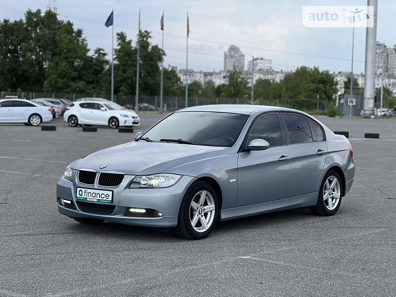 2005 bmw 318i
