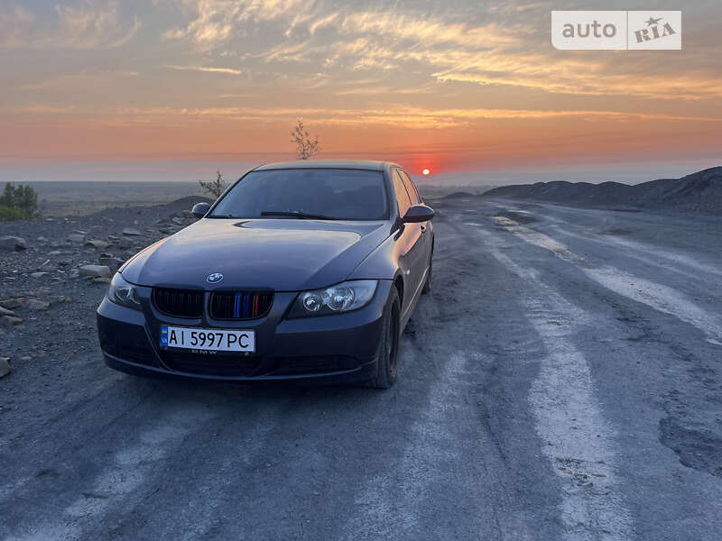 2005 bmw 318i