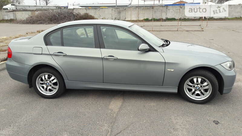 2005 bmw 318i