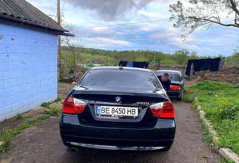 2005 bmw 320i