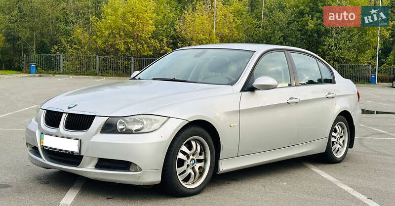 2005 bmw 320i