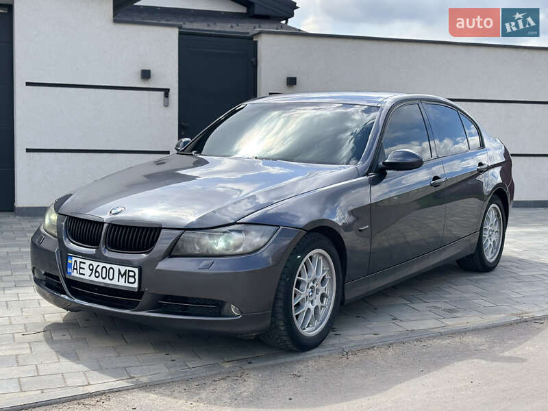 2005 bmw 320i