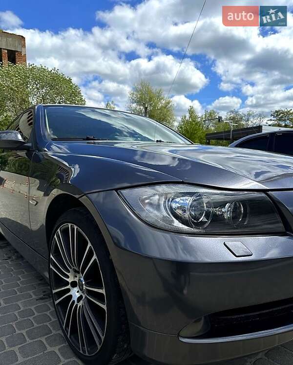 2005 bmw 320i