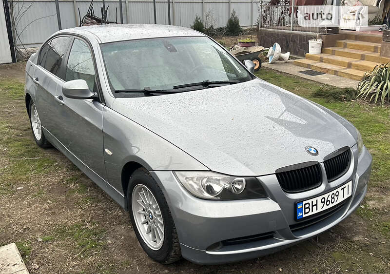 2005 bmw 320i