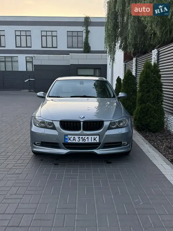 2005 bmw 320i