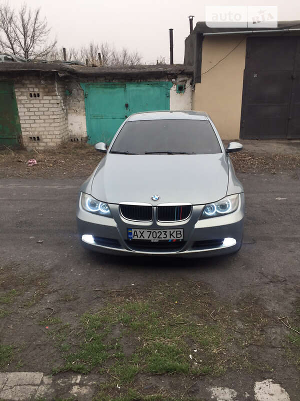 2005 bmw 320i
