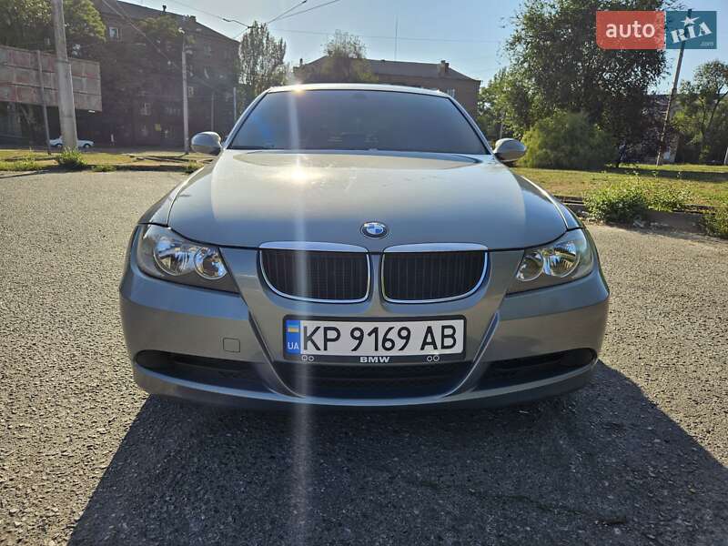 2005 bmw 320i