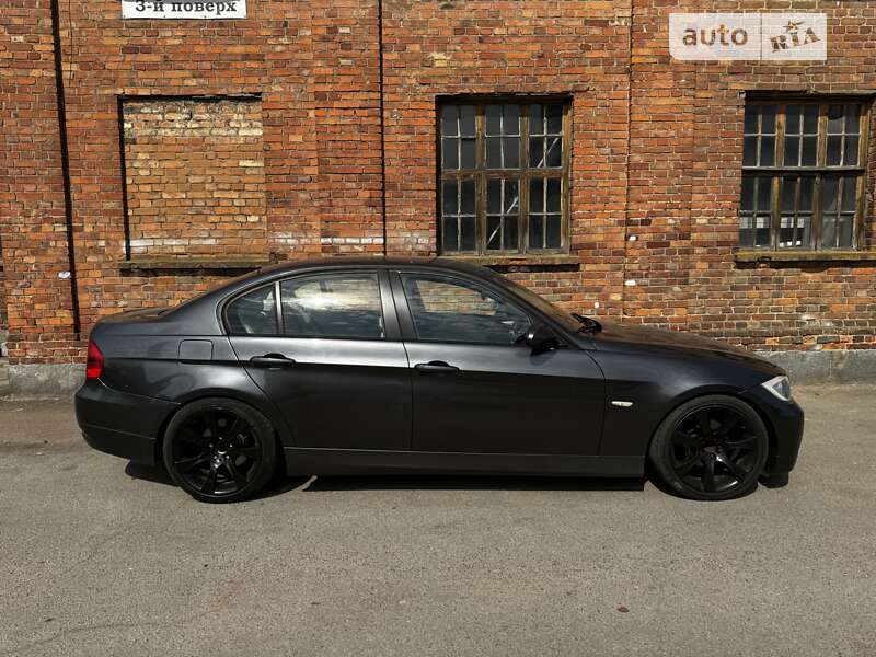 2005 bmw 320i