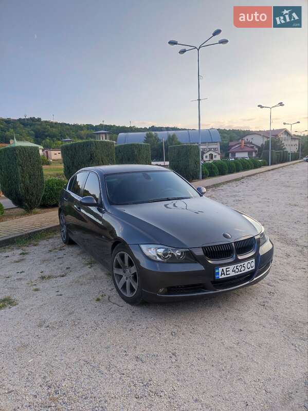 2005 bmw 325i
