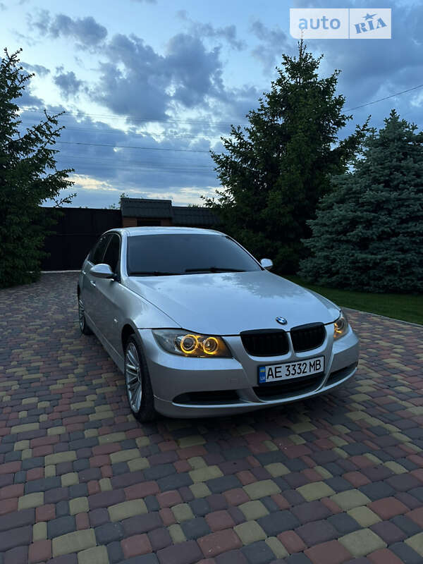 2005 bmw 320d