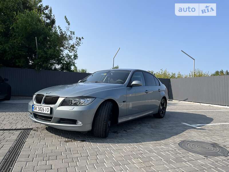 2008 bmw 320i