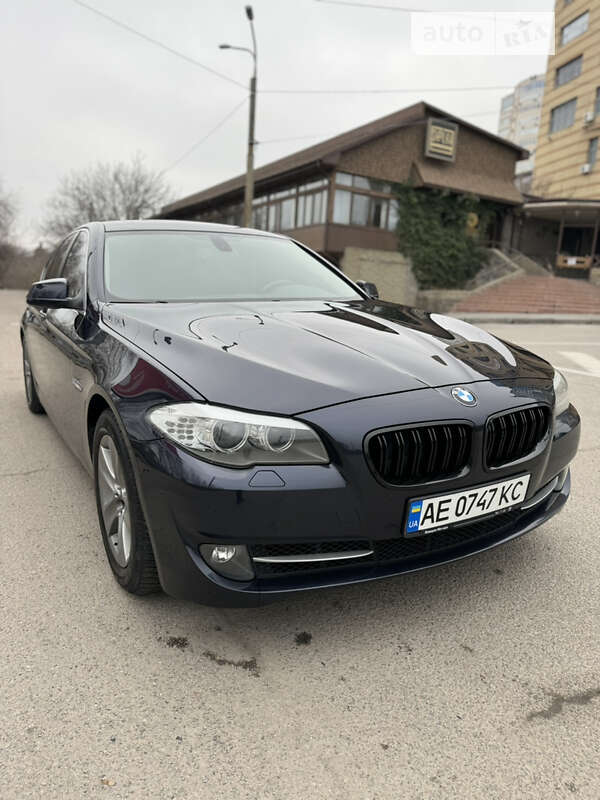 2012 bmw 520i