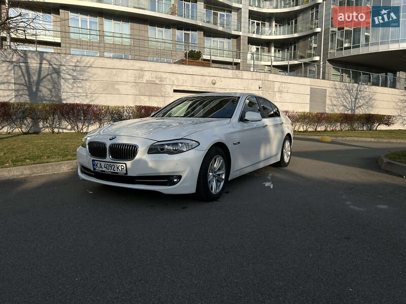 2012 bmw 520i