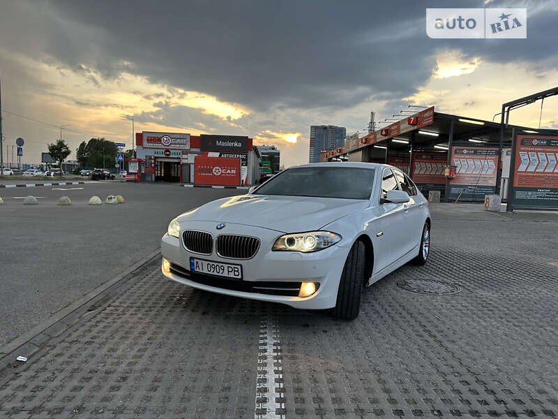 2012 bmw 520i