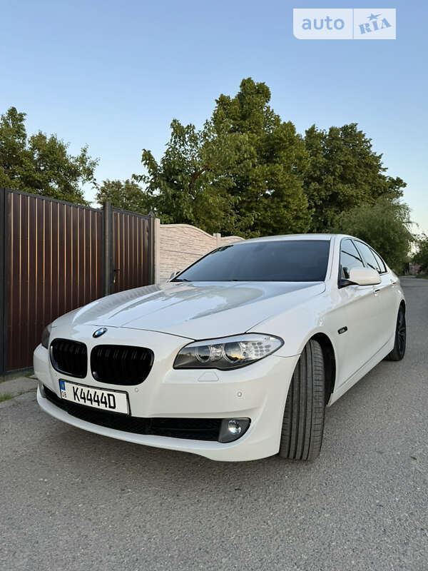 2012 bmw 520i