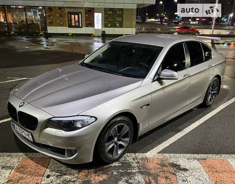 2012 bmw 520i