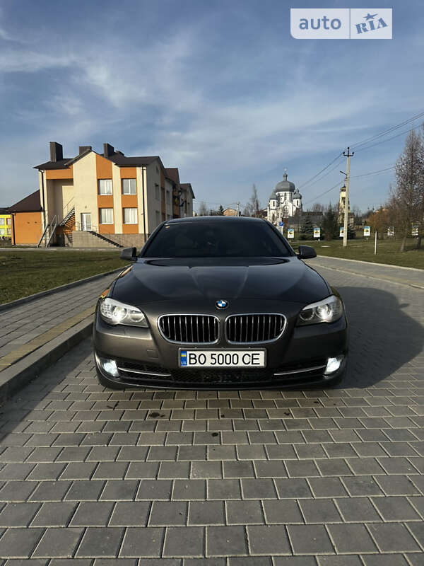 2012 bmw 520i