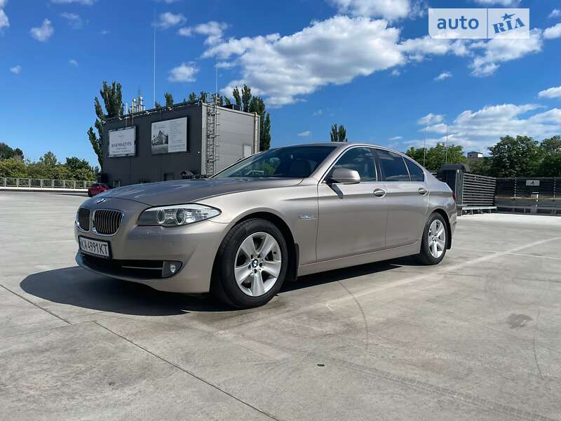 2012 bmw 520i