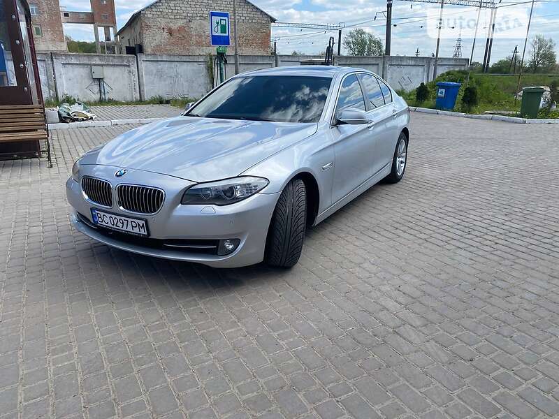2011 bmw 528i