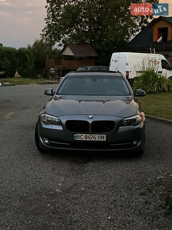 2011 bmw 528i