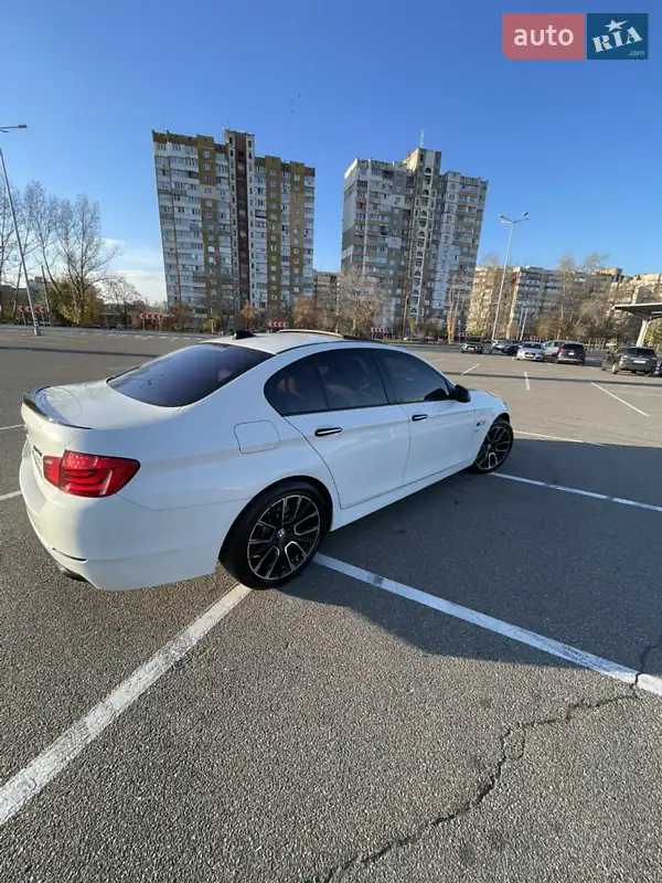 2011 bmw 528i