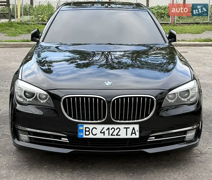 2013 bmw 740i