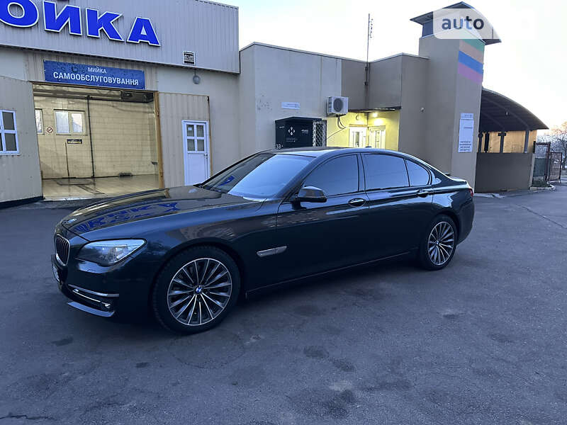 2013 bmw 740 d