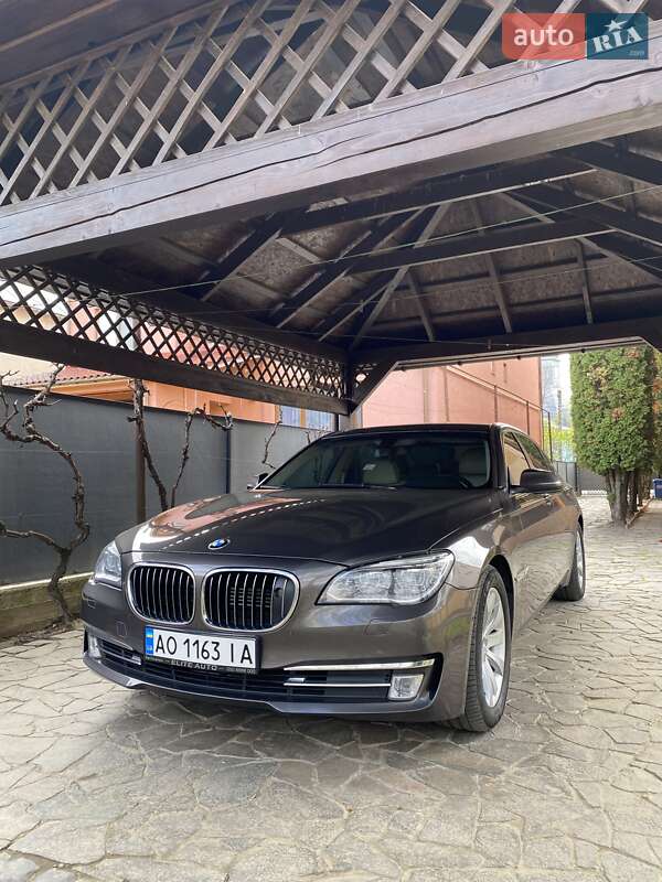 2012 bmw 750 li