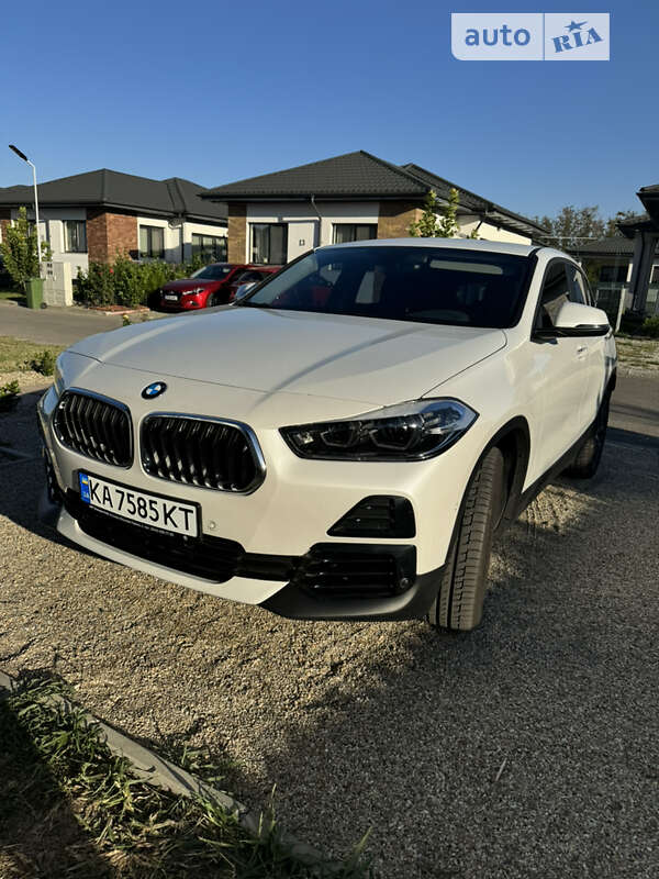 2022 bmw x2