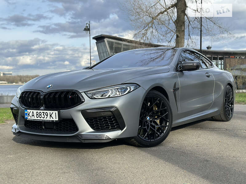 2023 bmw m8