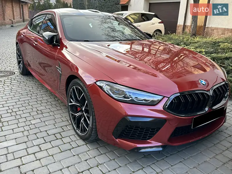 2022 bmw m8
